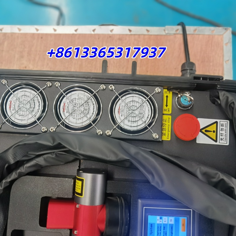 ポータブル100w 200w 300wレーザー洗浄機スーツケ - Industrial Laser Rust Removal Machine のレビューと価格